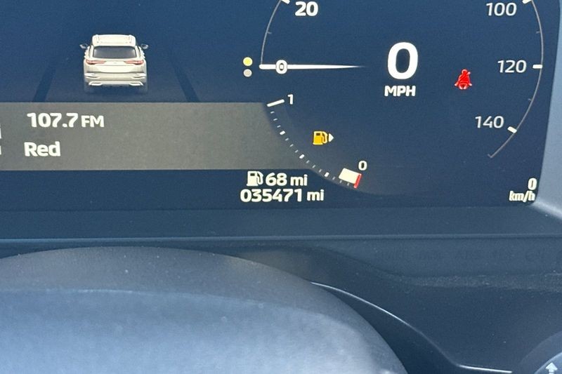 Mitsubishi Outlander Vehicle Full-screen Gallery Image 27
