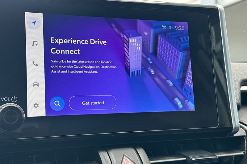 Toyota RAV4 Vehicle Full-screen Gallery Image 19