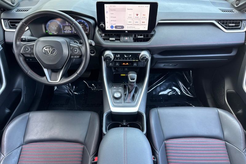 Toyota RAV4 Prime Vehicle Full-screen Gallery Image 13