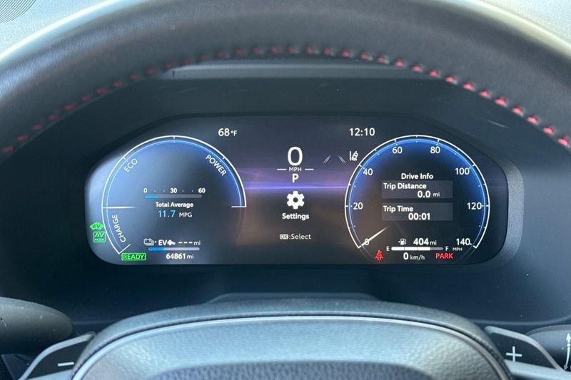 Toyota RAV4 Prime Vehicle Full-screen Gallery Image 24