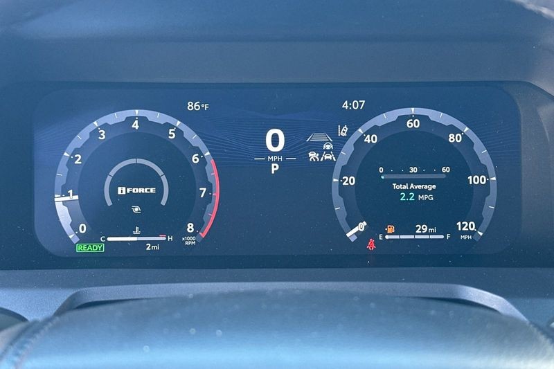 Toyota Tacoma 4WD Vehicle Full-screen Gallery Image 20