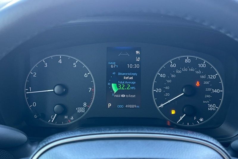 Toyota Corolla Vehicle Full-screen Gallery Image 23