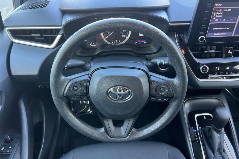 Toyota Corolla Vehicle Full-screen Gallery Image 14