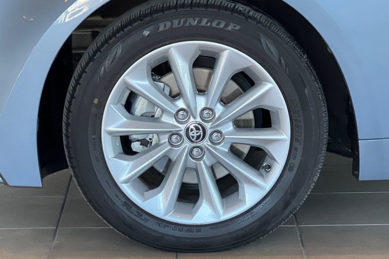 Toyota Corolla Vehicle Full-screen Gallery Image 25