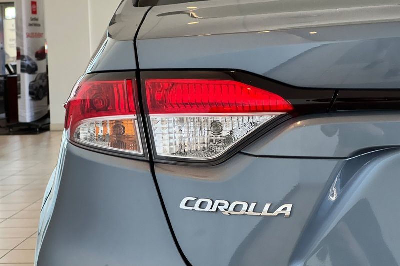 Toyota Corolla Vehicle Full-screen Gallery Image 26