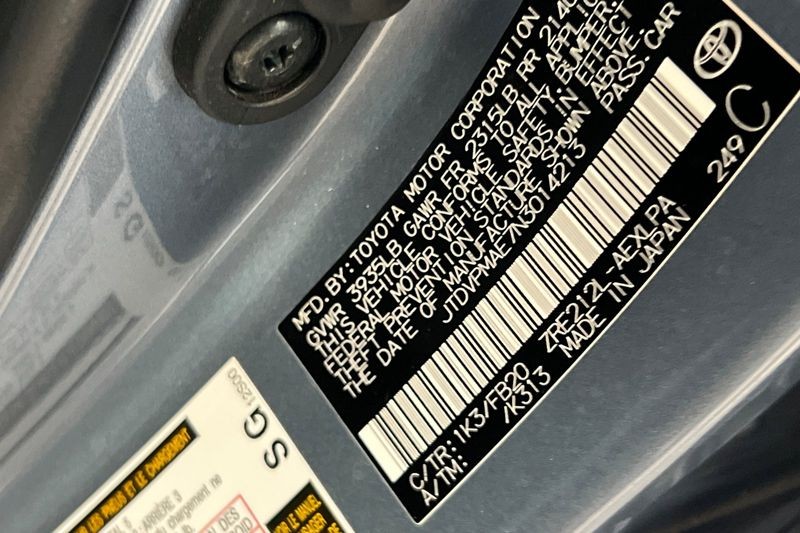 Toyota Corolla Vehicle Full-screen Gallery Image 27