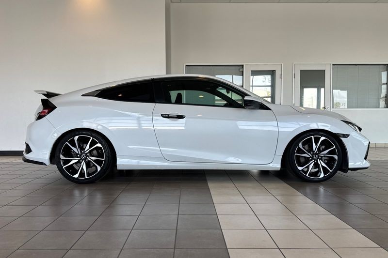 Honda Civic Si Coupe Vehicle Full-screen Gallery Image 03