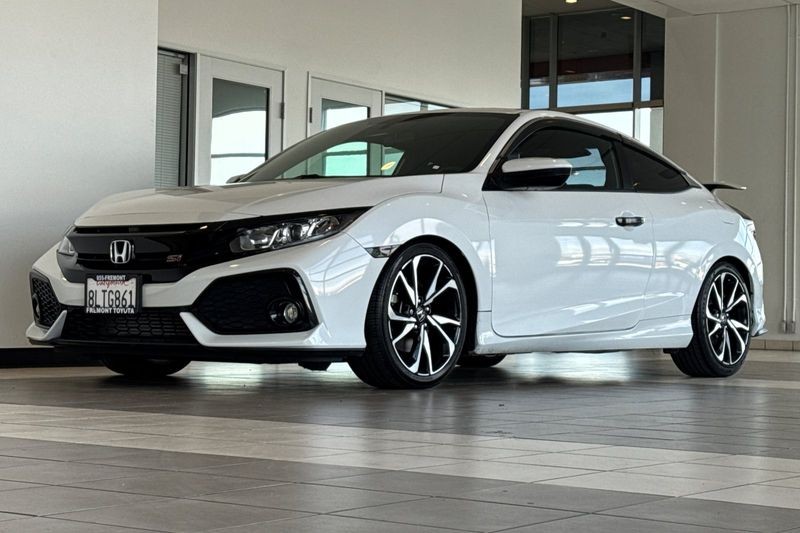 Honda Civic Si Coupe Vehicle Full-screen Gallery Image 08