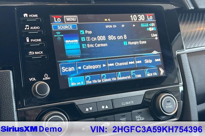 Honda Civic Si Coupe Vehicle Full-screen Gallery Image 27