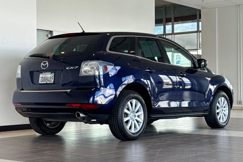 Mazda CX-7 Vehicle Full-screen Gallery Image 04