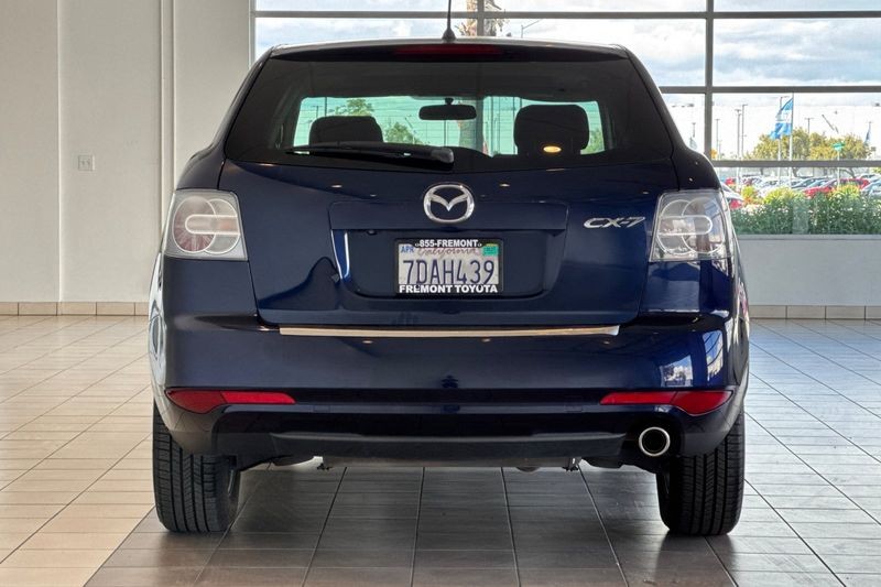 Mazda CX-7 Vehicle Full-screen Gallery Image 05