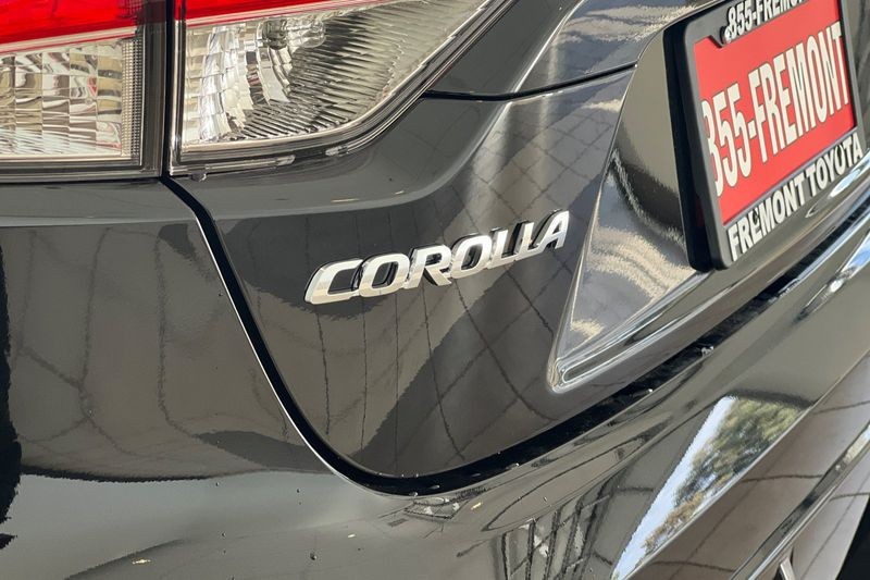 Toyota Corolla Vehicle Full-screen Gallery Image 07