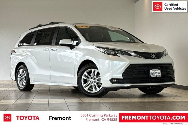 more details - toyota sienna