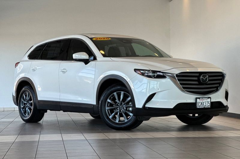 Mazda CX-9 Vehicle Full-screen Gallery Image 02