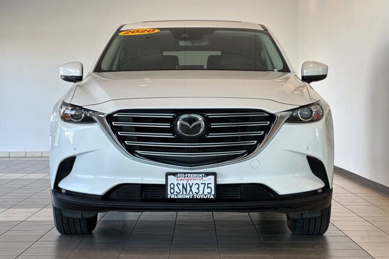 Mazda CX-9 Vehicle Full-screen Gallery Image 09