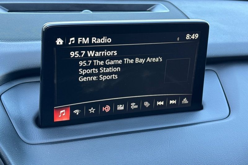 Mazda CX-9 Vehicle Full-screen Gallery Image 19