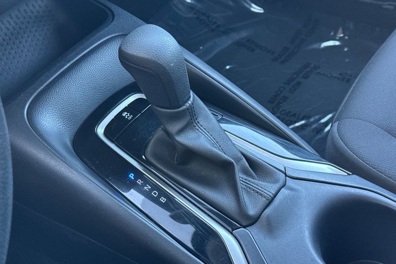 Toyota Corolla Vehicle Full-screen Gallery Image 20