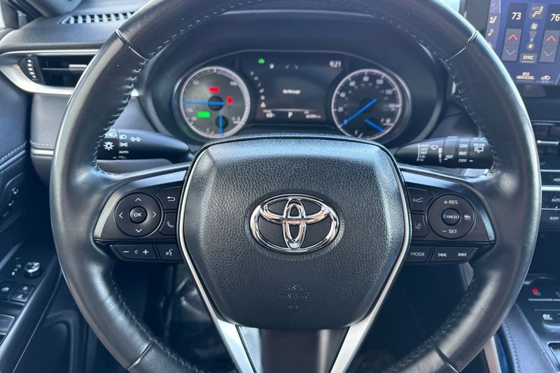Toyota Venza Vehicle Full-screen Gallery Image 23