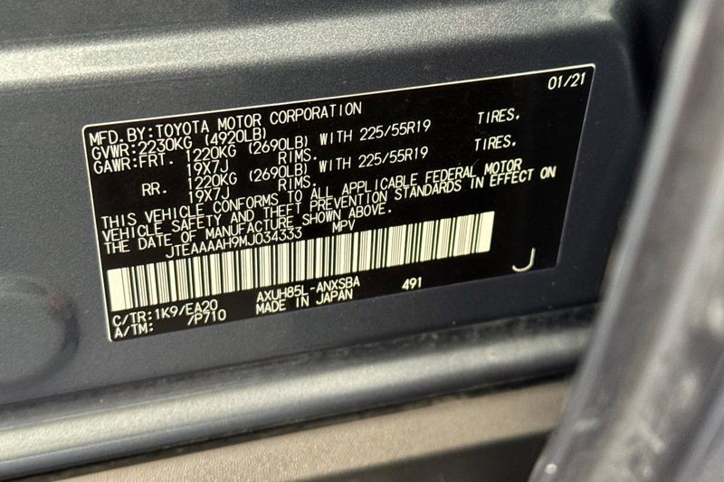 Toyota Venza Vehicle Full-screen Gallery Image 29