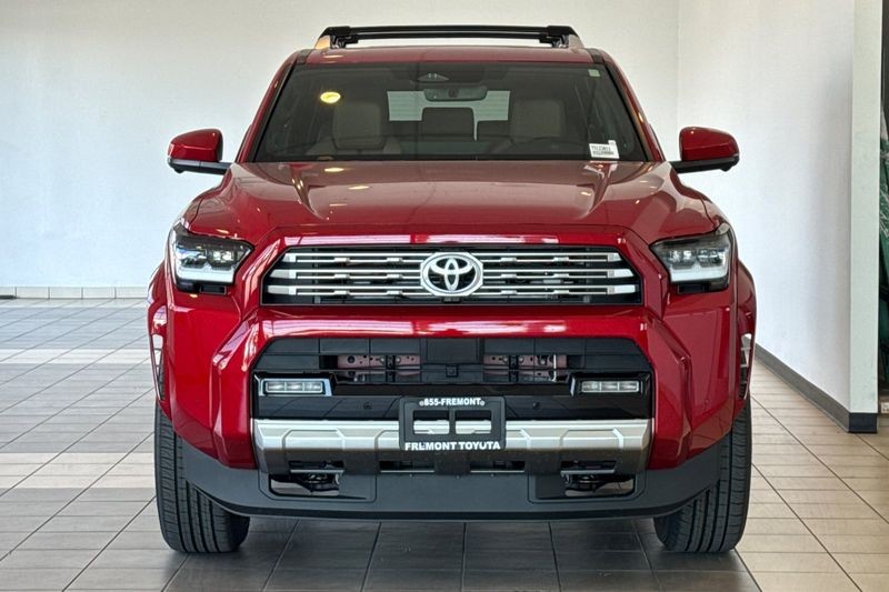 Toyota 4Runner Vehicle Full-screen Gallery Image 03