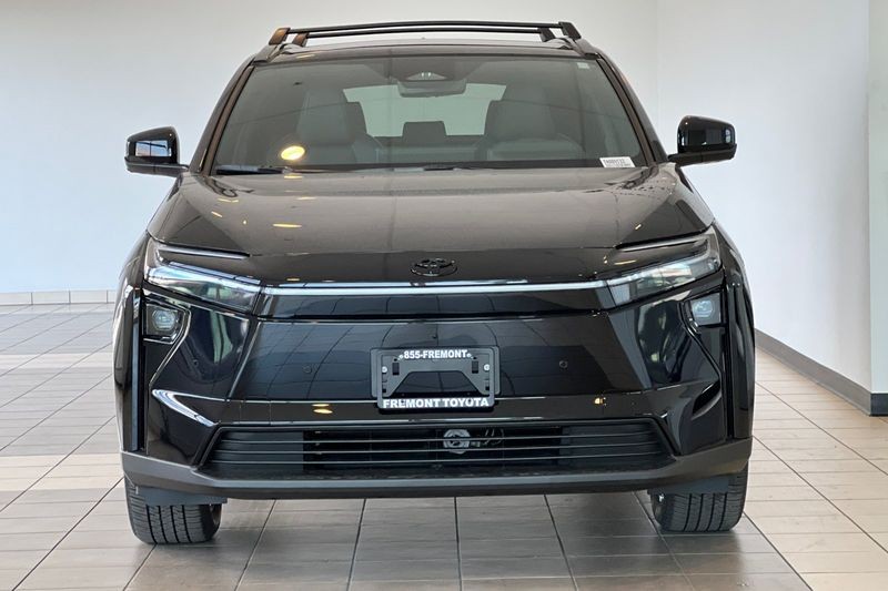 Toyota bZ Vehicle Full-screen Gallery Image 03