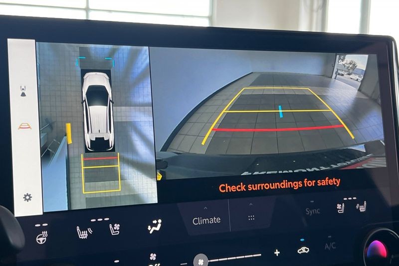 Toyota bZ Vehicle Full-screen Gallery Image 17
