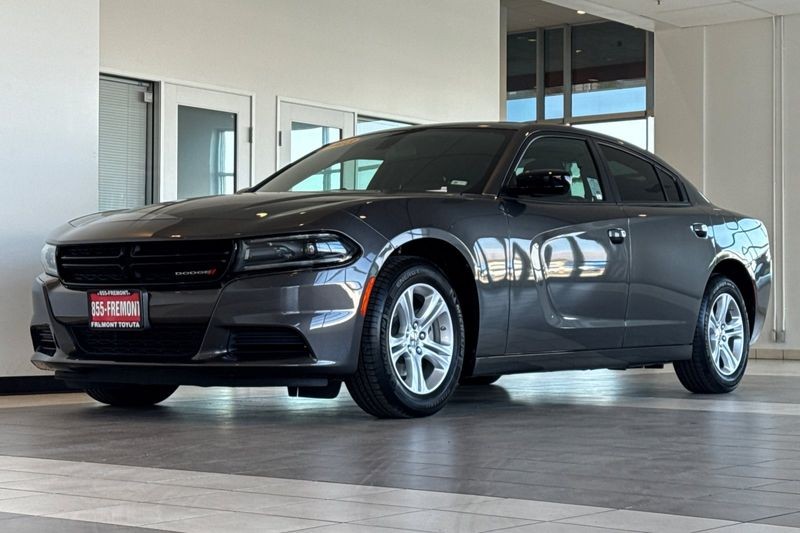 Dodge Charger Vehicle Full-screen Gallery Image 08