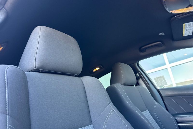 Dodge Charger Vehicle Full-screen Gallery Image 16