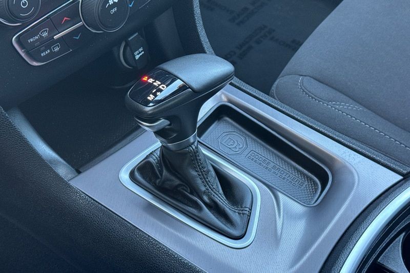 Dodge Charger Vehicle Full-screen Gallery Image 20