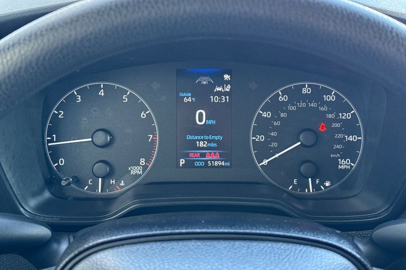 Toyota Corolla Vehicle Full-screen Gallery Image 22