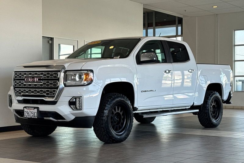 GMC Canyon Vehicle Full-screen Gallery Image 08