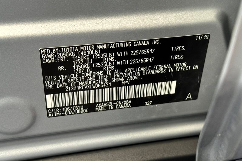Toyota RAV4 Vehicle Full-screen Gallery Image 28