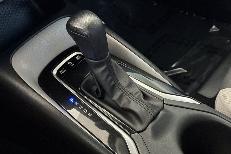 Toyota Corolla Vehicle Full-screen Gallery Image 20