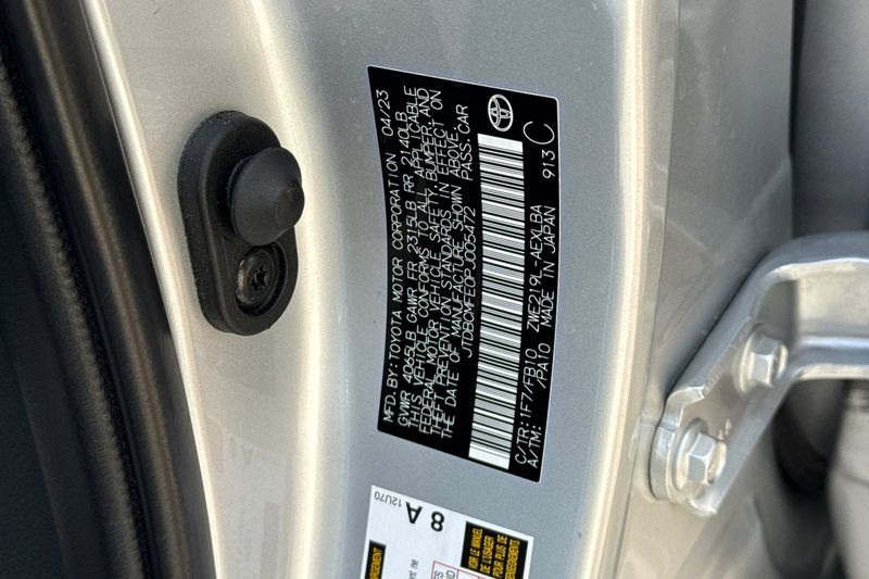 Toyota Corolla Vehicle Full-screen Gallery Image 27