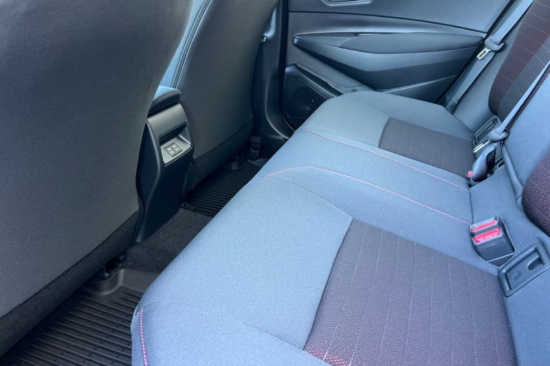 Toyota Corolla Hybrid Vehicle Full-screen Gallery Image 10