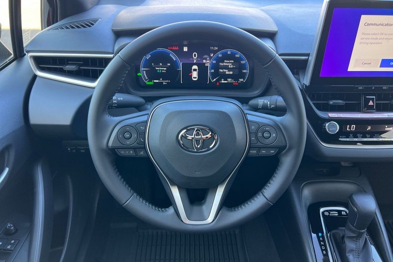 Toyota Corolla Hybrid Vehicle Full-screen Gallery Image 12