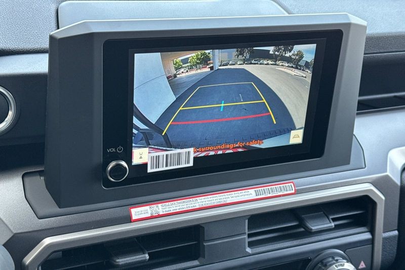 Toyota 4Runner Vehicle Full-screen Gallery Image 18