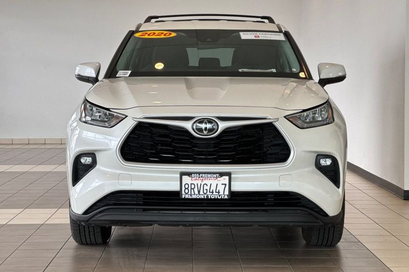 Toyota Highlander Vehicle Full-screen Gallery Image 09