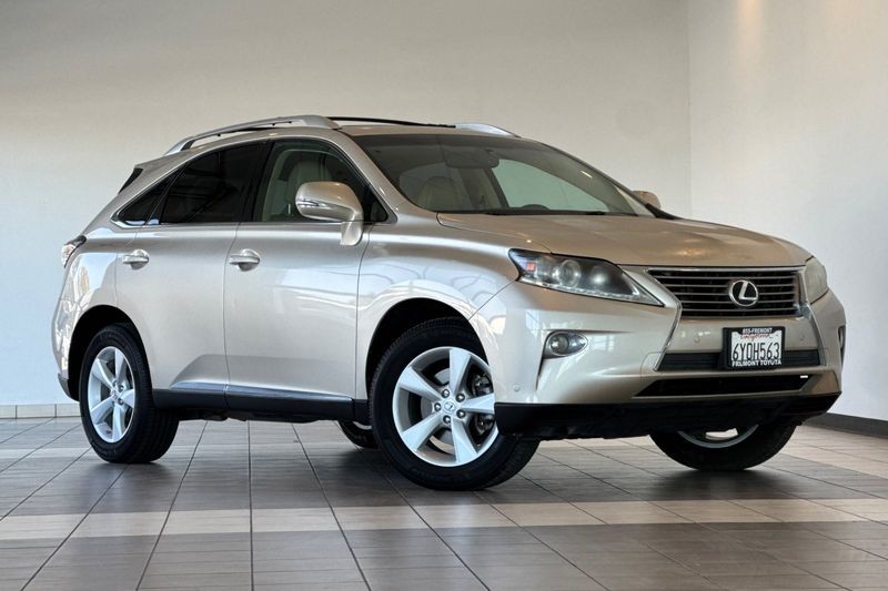 Lexus RX 350 Vehicle Full-screen Gallery Image 02