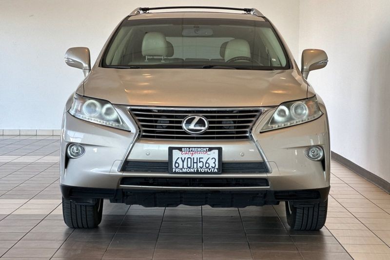 Lexus RX 350 Vehicle Full-screen Gallery Image 09