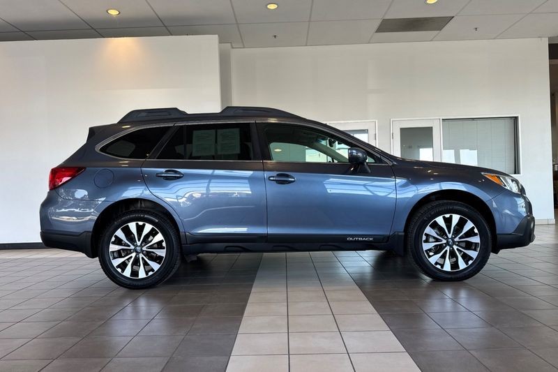 Subaru Outback Vehicle Full-screen Gallery Image 03
