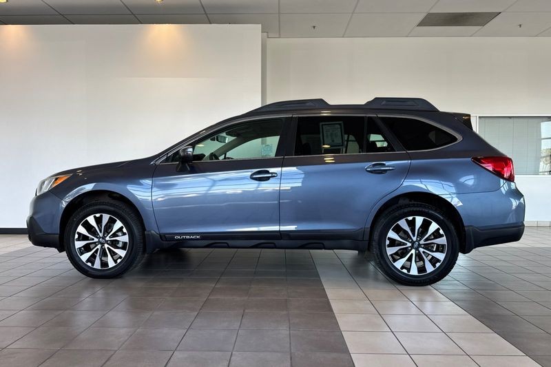 Subaru Outback Vehicle Full-screen Gallery Image 07