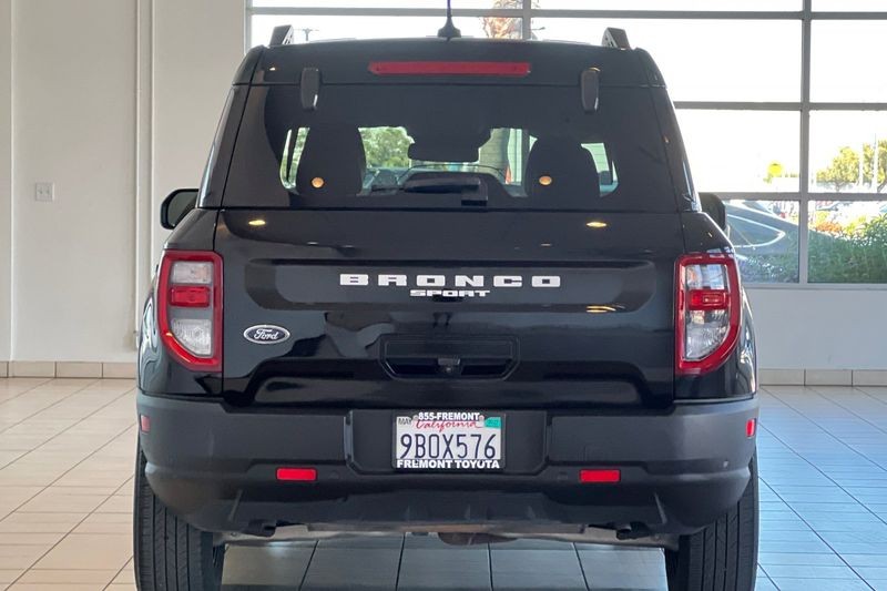 Ford Bronco Sport Vehicle Full-screen Gallery Image 05