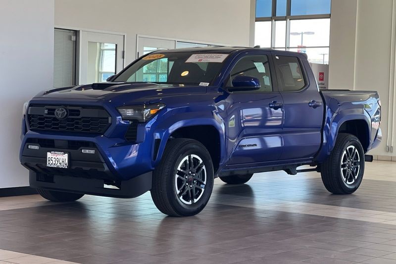 Toyota Tacoma 4WD Vehicle Full-screen Gallery Image 08