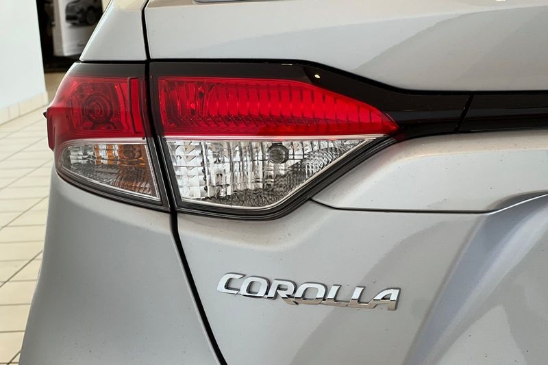 Toyota Corolla Vehicle Full-screen Gallery Image 07