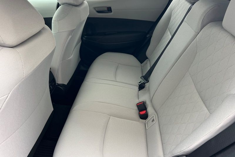 Toyota Corolla Cross Vehicle Full-screen Gallery Image 10