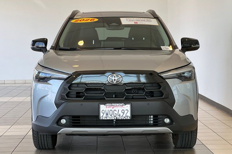Toyota Corolla Cross Vehicle Full-screen Gallery Image 09