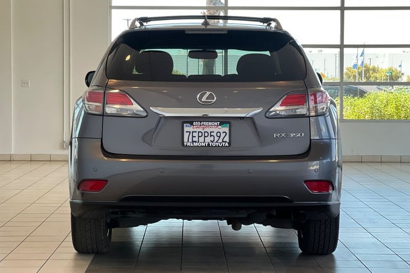 Lexus RX 350 Vehicle Full-screen Gallery Image 05