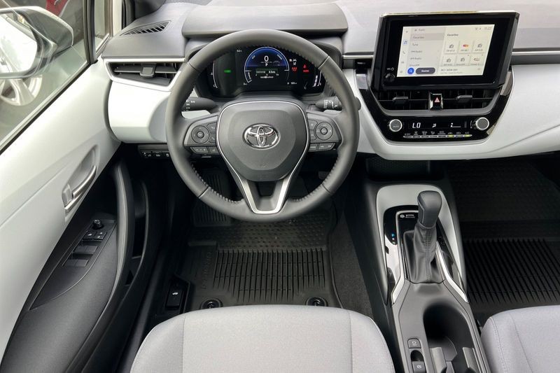 Toyota Corolla Hybrid Vehicle Full-screen Gallery Image 12