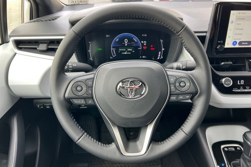Toyota Corolla Hybrid Vehicle Full-screen Gallery Image 20